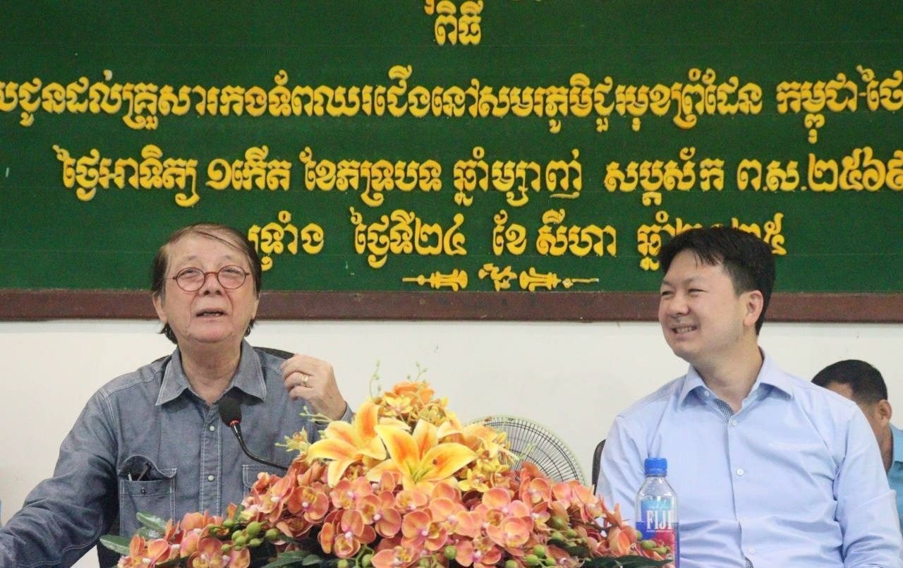 ឯកឧត្តមវេជ្ជបណ្ឌិត សុខ ផេង និង ឯកឧត្តម សុខ ពុទ្ធិវុធ អញ្ជើញជាអធិបតីក្នុងកិច្ចប្រជុំគណៈអចិន្រ្តៃយ៍គណបក្សស្រុកទ្រាំង